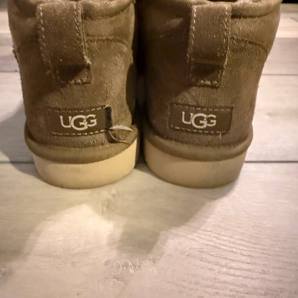 UGG Classic Brown Suede Boots - Picture 4 of 4